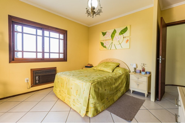 Imagem Casa com 4 Quartos à Venda, 395 m² em Jardim Planalto - Porto Alegre
