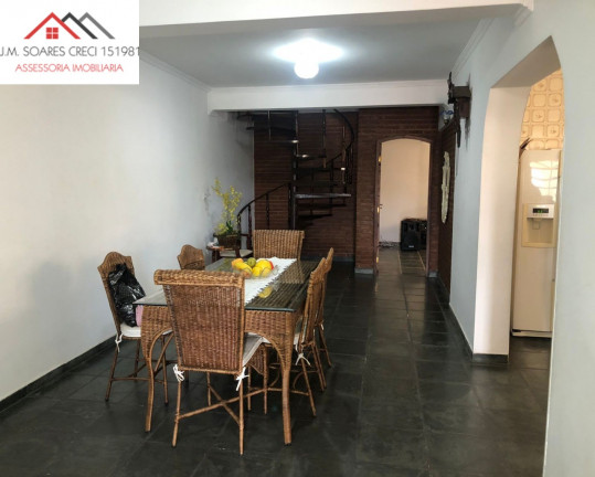 Imagem Sobrado com 3 Quartos à Venda, 282 m² em Cresciúma - Caieiras