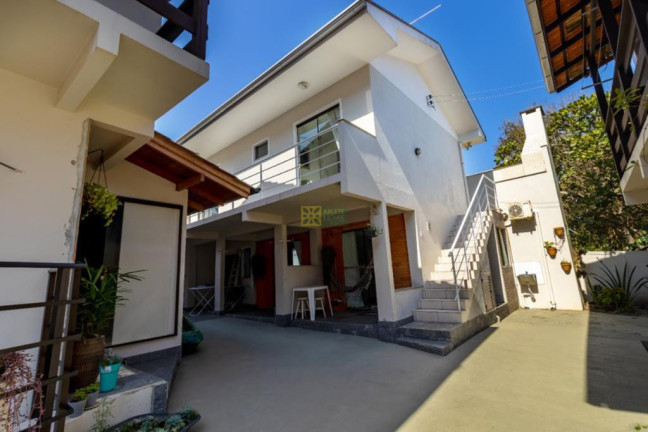 Apartamento com 2 Quartos para Alugar ou Temporada, 50 m² em Centro - Bombinhas