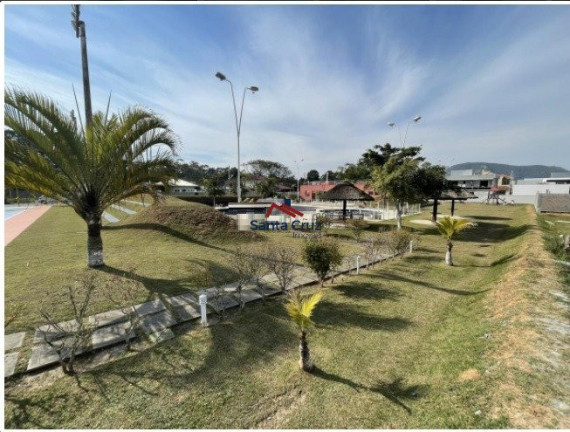 Imagem Casa com 3 Quartos à Venda, 375 m² em São João Do Rio Vermelho - Florianópolis Imagem Casa com 3 Quartos à Venda, 375 m² em São João Do Rio Vermelho - Florianópolis