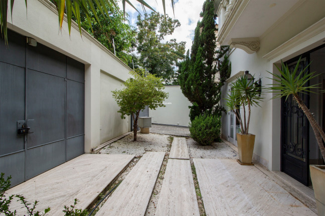 Imagem Sobrado com 4 Quartos à Venda,  em Cidade Jardim - São Paulo