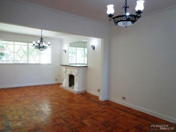 Imagem Casa com 3 Quartos para Alugar, 250 m² em Perdizes - São Paulo