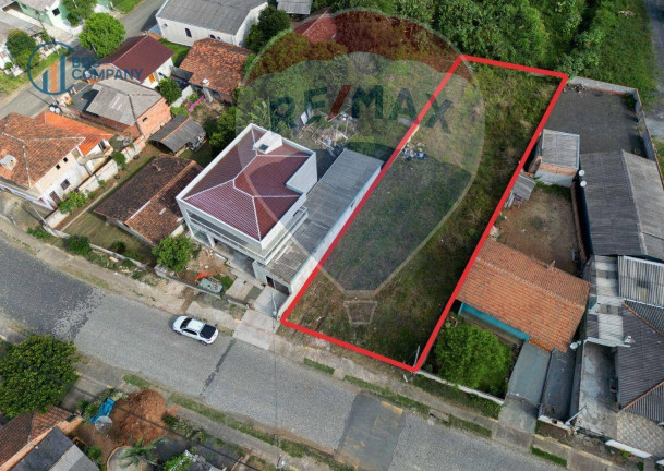 Terreno à Venda, 750 m² em Centro - Reboucas