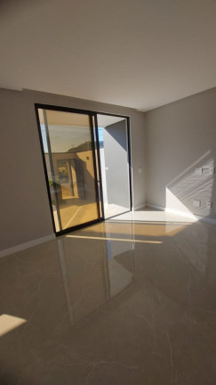 Imagem Sobrado com 3 Quartos à Venda, 187 m² em Rio Pequeno - Camboriú