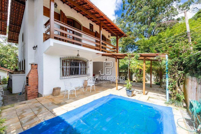 Casa com 4 Quartos à Venda, 174 m² em  Alto - Teresópolis