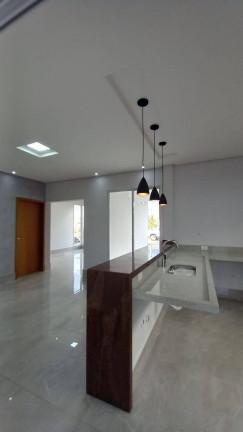 Imagem Casa com 3 Quartos à Venda, 300 m² em Piracangaguá - Taubaté Imagem Casa com 3 Quartos à Venda, 300 m² em Piracangaguá - Taubaté