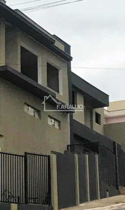 Imagem Imóvel com 3 Quartos à Venda, 297 m² em Jardim Icatu - Votorantim
