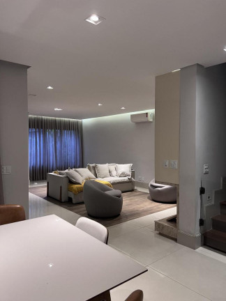 Imagem Casa com 3 Quartos à Venda, 250 m² Imagem Casa com 3 Quartos à Venda, 250 m²