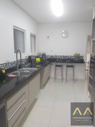 Imagem Casa de Condomínio com 3 Quartos para Alugar, 340 m² em Alphaville - Santana De Parnaíba Imagem Casa de Condomínio com 3 Quartos para Alugar, 340 m² em Alphaville - Santana De Parnaíba
