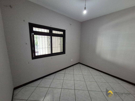 Imagem Casa com 3 Quartos à Venda, 220 m² em Garcia - Blumenau Imagem Casa com 3 Quartos à Venda, 220 m² em Garcia - Blumenau