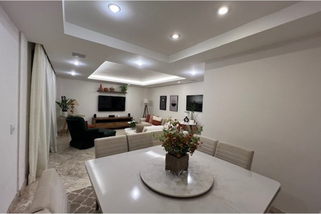 Imagem Casa com 6 Quartos à Venda, 221 m² em Barra Da Tijuca - Rio De Janeiro Imagem Casa com 6 Quartos à Venda, 221 m² em Barra Da Tijuca - Rio De Janeiro