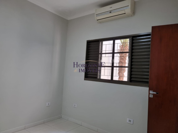 Imagem Casa com 3 Quartos à Venda, 196 m² em São Francisco - Campo Grande Imagem Casa com 3 Quartos à Venda, 196 m² em São Francisco - Campo Grande