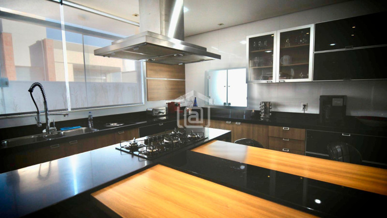 Imagem Casa com 4 Quartos à Venda, 579 m² em Jardim Europa - Poços De Caldas Imagem Casa com 4 Quartos à Venda, 579 m² em Jardim Europa - Poços De Caldas