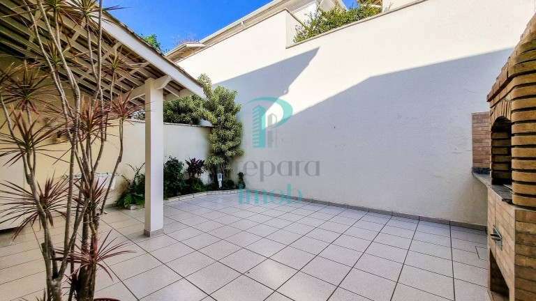 Imagem Sobrado com 3 Quartos à Venda, 110 m² em Umuarama - Osasco