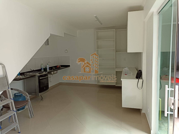 Sobrado com 2 Quartos à Venda, 63 m² em Vila Cecilia Maria - Santo André