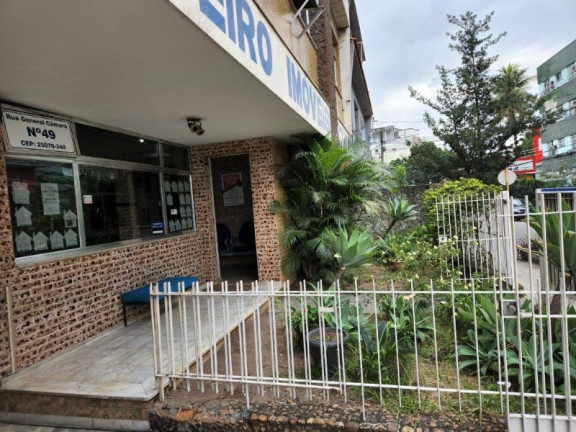 Imagem Imóvel com 3 Quartos à Venda, 220 m² em Jardim Vinte E Cinco De Agosto - Duque De Caxias Imagem Imóvel com 3 Quartos à Venda, 220 m² em Jardim Vinte E Cinco De Agosto - Duque De Caxias
