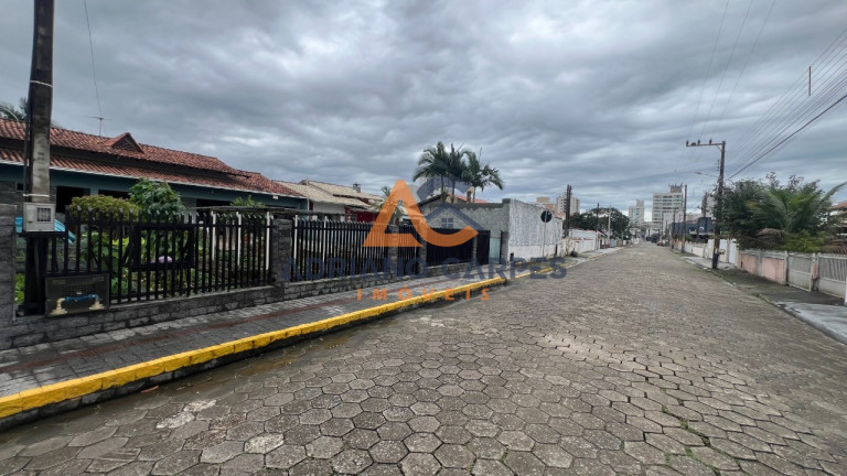 Imagem Casa com 3 Quartos à Venda, 168 m² em Gravatá - Navegantes Imagem Casa com 3 Quartos à Venda, 168 m² em Gravatá - Navegantes