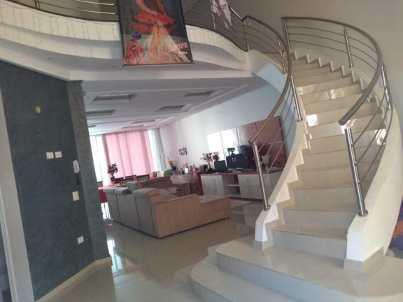 Sobrado com 3 Quartos à Venda, 340 m² em Jardim Realce - Suzano