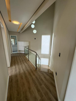 Imagem Casa com 3 Quartos à Venda, 363 m² em Butiatuvinha - Curitiba Imagem Casa com 3 Quartos à Venda, 363 m² em Butiatuvinha - Curitiba