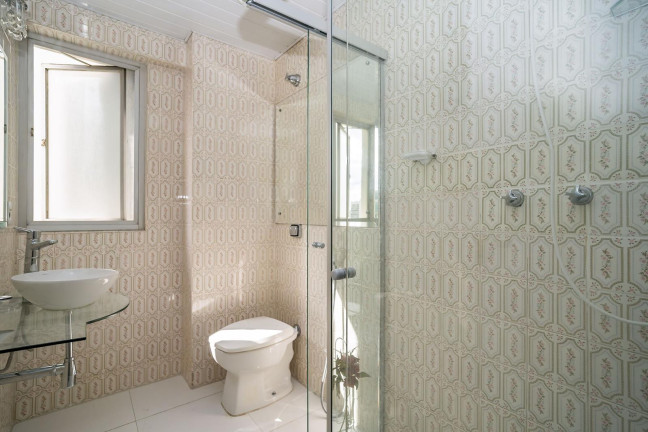 Imagem Apartamento com 2 Quartos à Venda, 70 m² em Centro - Curitiba Imagem Apartamento com 2 Quartos à Venda, 70 m² em Centro - Curitiba