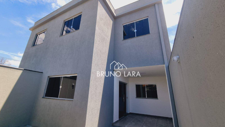 Casa com 3 Quartos à Venda, 107 m² em Guaruja Mansões - Betim