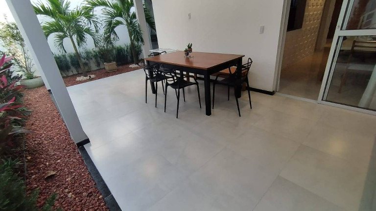 Imagem Casa com 3 Quartos à Venda, 230 m² em Sim - Feira De Santana
