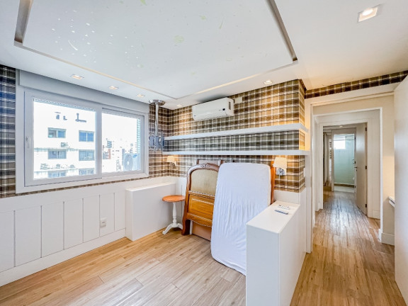 Imagem Apartamento com 3 Quartos à Venda, 120 m² em Petrópolis - Porto Alegre Imagem Apartamento com 3 Quartos à Venda, 120 m² em Petrópolis - Porto Alegre