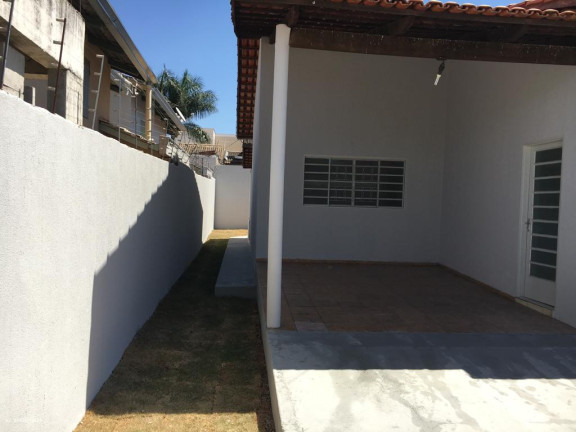 Casa com 3 Quartos à Venda, 300 m² em Residencial Aquários - Goiânia