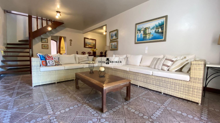 Imagem Casa com 5 Quartos à Venda, 267 m² em Praia Dos Anjos - Arraial Do Cabo