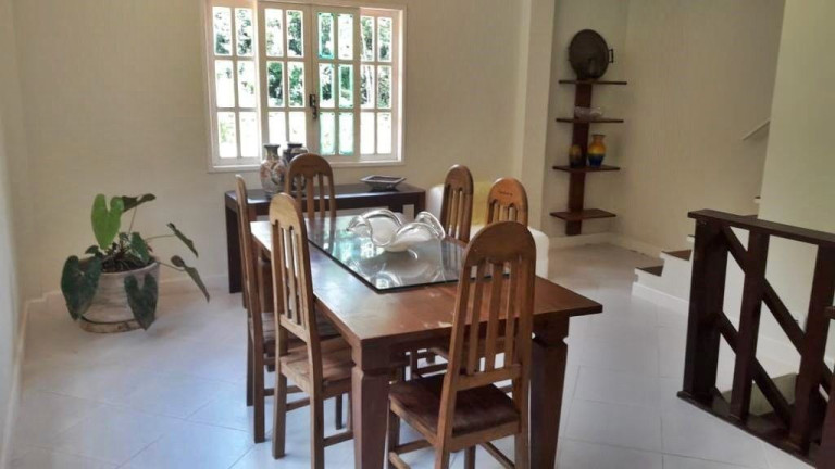 Imagem Casa com 5 Quartos à Venda, 500 m² em Pessegueiros - Teresópolis