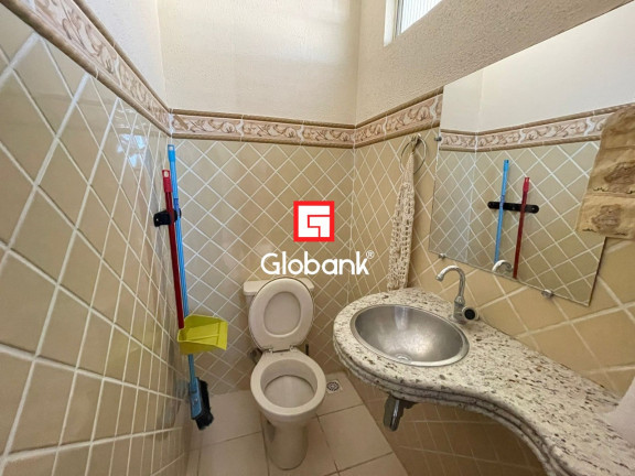 Imagem Casa com 5 Quartos para Alugar, em Centro - Montes Claros Imagem Casa com 5 Quartos para Alugar, em Centro - Montes Claros