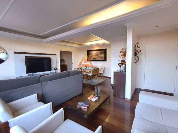 Imagem Apartamento com 4 Quartos à Venda, 145 m²