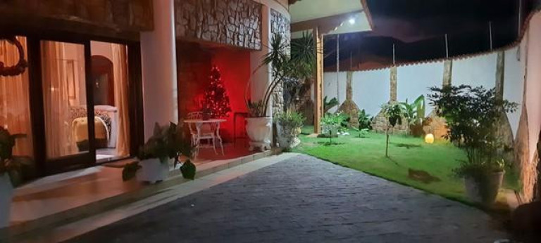 Imagem Imóvel com 3 Quartos à Venda, 511 m² em Flórida - Praia Grande Imagem Imóvel com 3 Quartos à Venda, 511 m² em Flórida - Praia Grande
