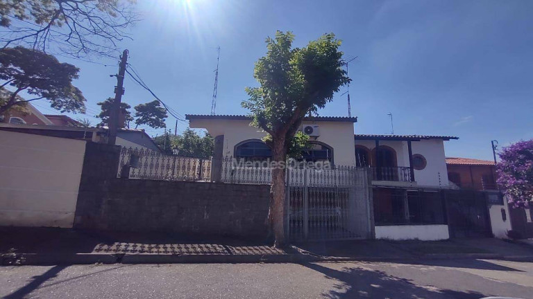 Imagem Casa com 3 Quartos à Venda, 194 m² em Vila Trujillo - Sorocaba Imagem Casa com 3 Quartos à Venda, 194 m² em Vila Trujillo - Sorocaba