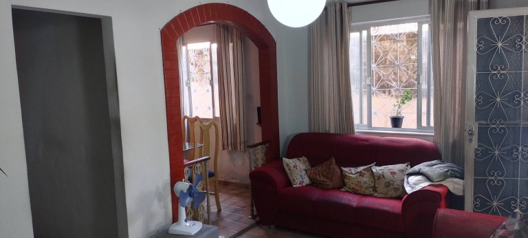 Imagem Casa com 2 Quartos à Venda, 140 m² em Ramos - Rio De Janeiro
