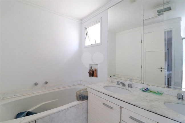 Imagem Imóvel com 3 Quartos à Venda, 170 m² em Cidade Monções - São Paulo