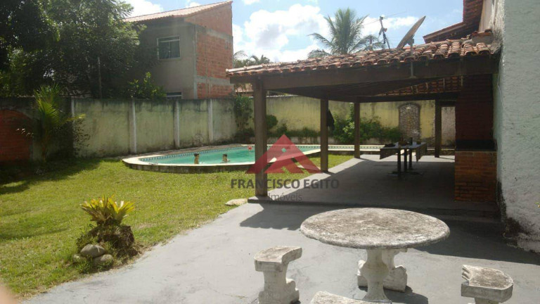 Imagem Casa com 6 Quartos à Venda, 300 m² em Vila Capri - Araruama