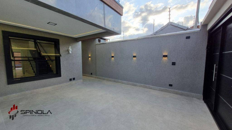 Imagem Sobrado com 3 Quartos à Venda, 180 m² em Maracanã - Praia Grande Imagem Sobrado com 3 Quartos à Venda, 180 m² em Maracanã - Praia Grande
