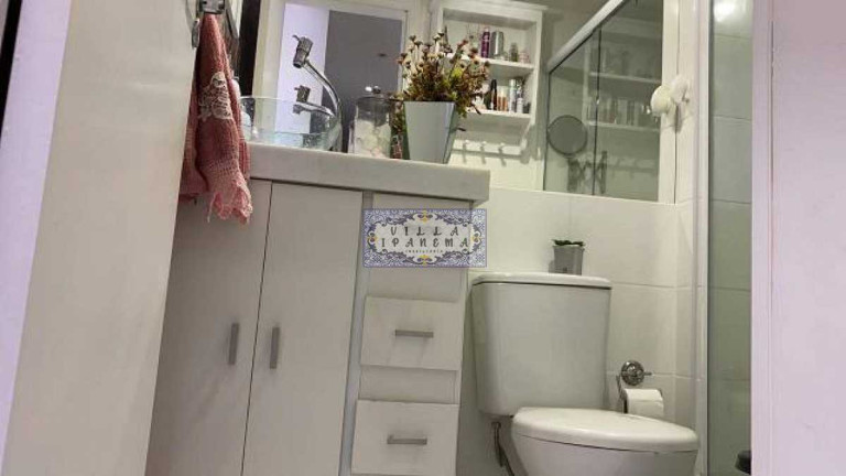 Imagem Apartamento com 3 Quartos à Venda, 77 m² em Tijuca - Rio De Janeiro Imagem Apartamento com 3 Quartos à Venda, 77 m² em Tijuca - Rio De Janeiro