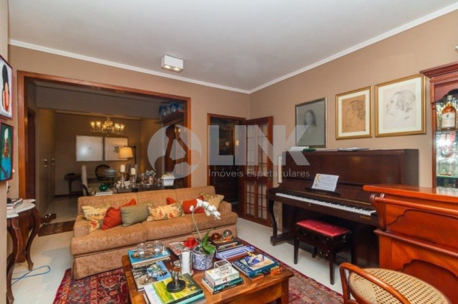 Imagem Apartamento com 3 Quartos à Venda, 121 m² em Moinhos De Vento - Porto Alegre