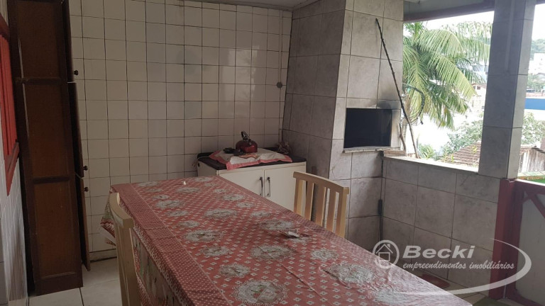 Imagem Casa com 3 Quartos à Venda, 177 m² em São Marcos - Joinville