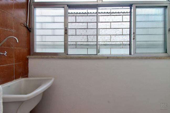 Imagem Imóvel com 1 Quarto à Venda, 38 m² em Camaquã - Porto Alegre Imagem Imóvel com 1 Quarto à Venda, 38 m² em Camaquã - Porto Alegre