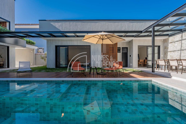 Imagem Casa com 4 Quartos à Venda, 350 m² em Embaré - Santos