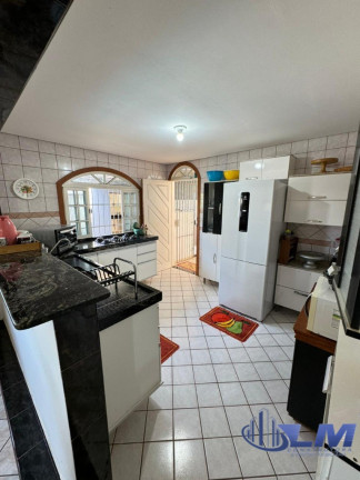 Imagem Casa com 4 Quartos à Venda, 495 m² em Village Da Praia - Guarapari