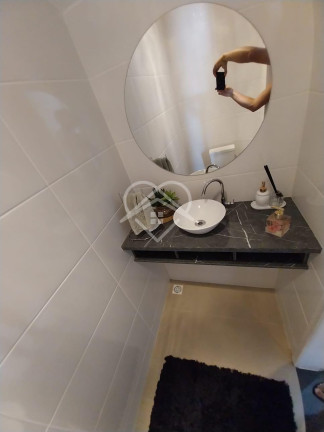 Imagem Casa com 3 Quartos à Venda, 75 m²