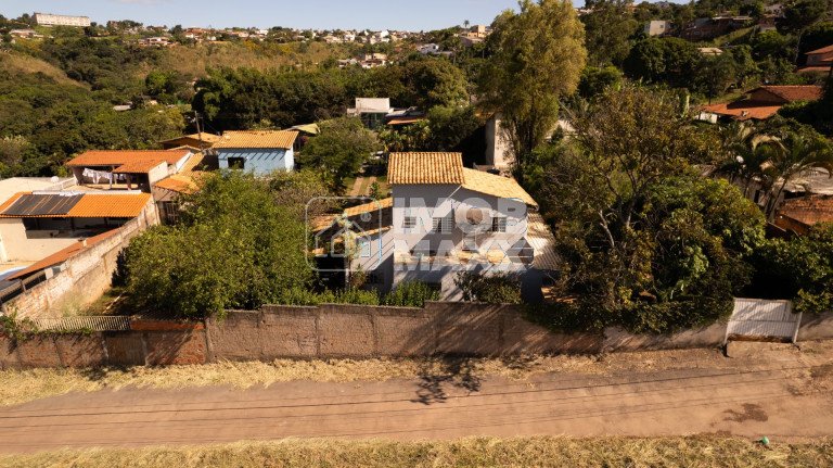 Imagem Casa com 3 Quartos à Venda, 210 m² em Setor Habitacional Arniqueira (águas Claras) - Brasília