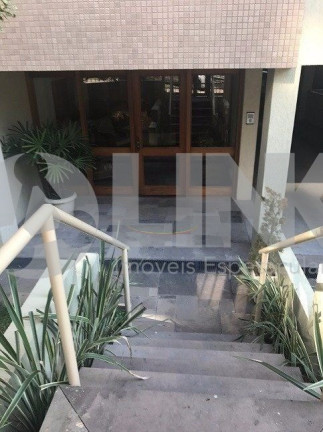 Apartamento com 2 Quartos à Venda, 84 m² em Auxiliadora - Porto Alegre