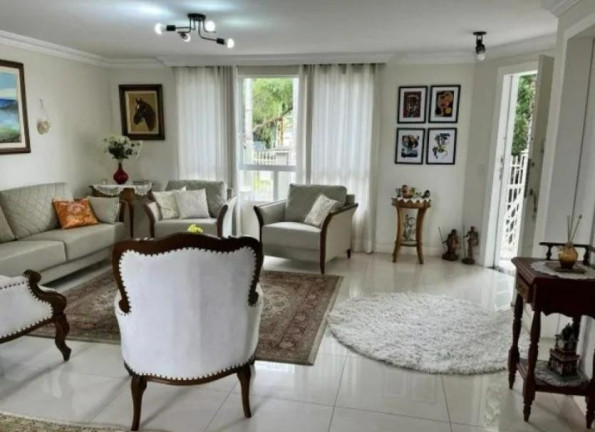 Casa com 3 Quartos à Venda, 250 m² em São Lourenço - Curitiba