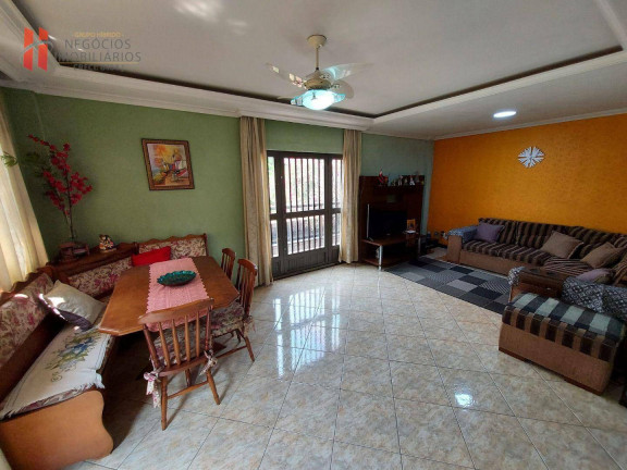 Casa com 3 Quartos à Venda, 224 m² em Vila Itamarati - Duque De Caxias