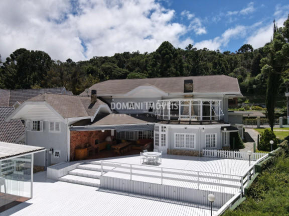 Casa com 6 Quartos à Venda, 700 m² em Região Do Alto Do Capivari - Campos Do Jordão